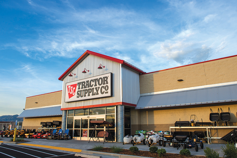 Tractor Supply 800