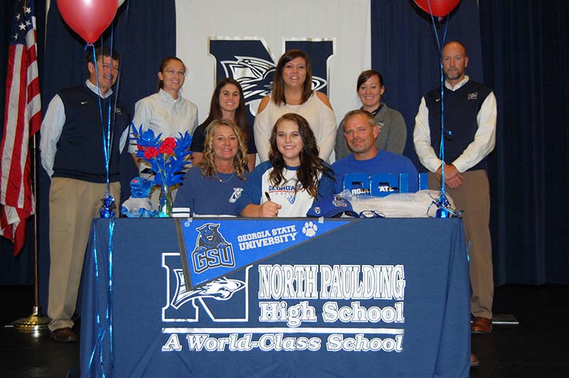 Alyssa Brumelow signingx800