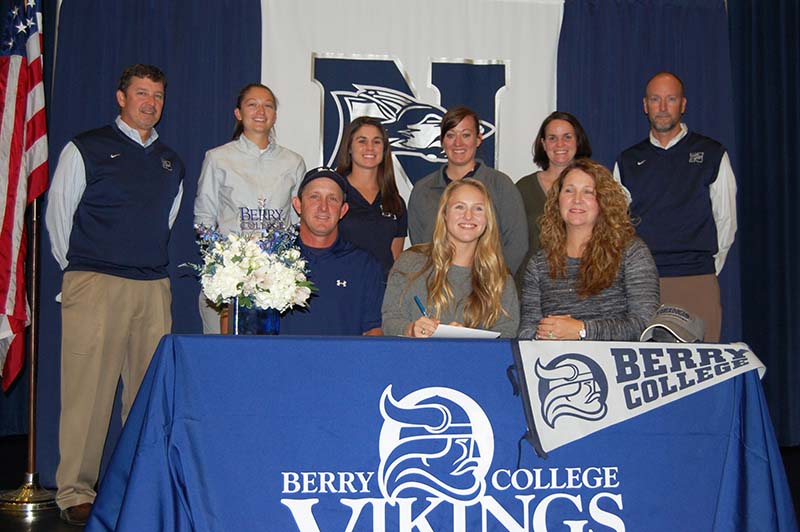 Brooke Whittemore Signingx800